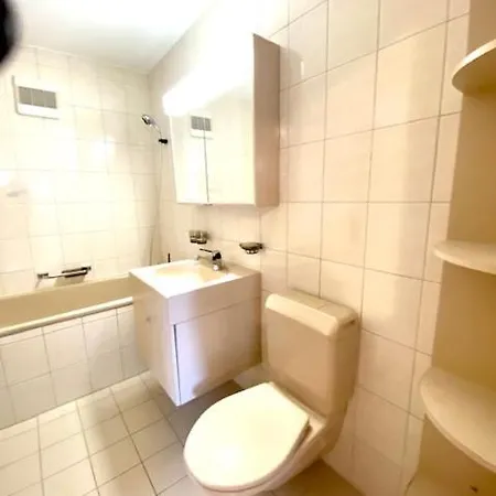 Lägenhet Shared With Private Schanis